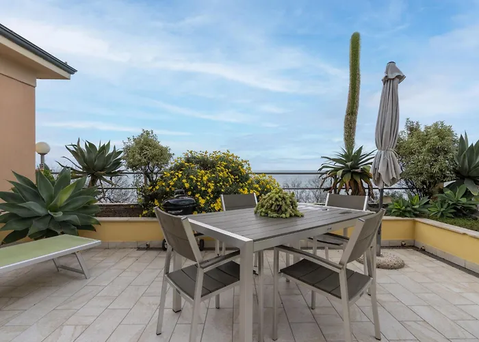 Terrazzo Sul Mare By Interhome *