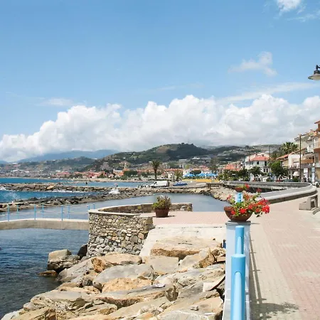 Terrazzo Sul Mare By Interhome Cipressa