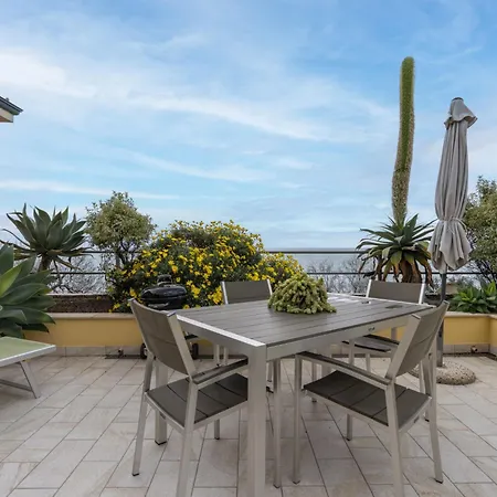 Terrazzo Sul Mare By Interhome *